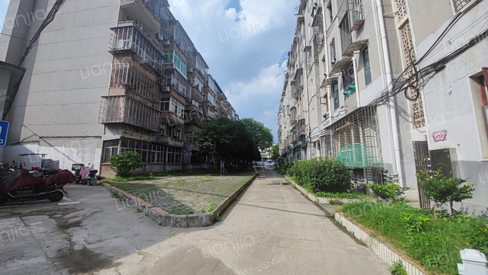 凤凰路76号外景图