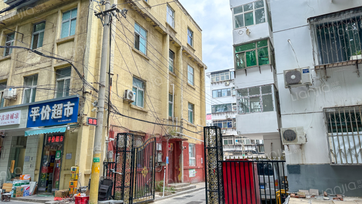 展北路四十七号院外景图