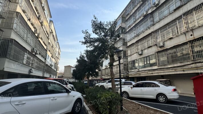 宋府花苑外景图