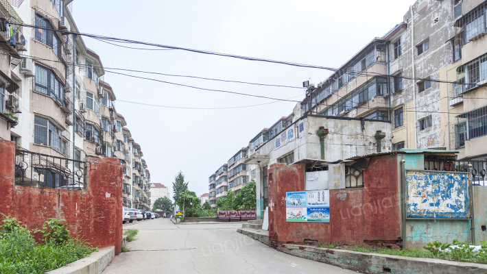 迎春里兴盛楼外景图