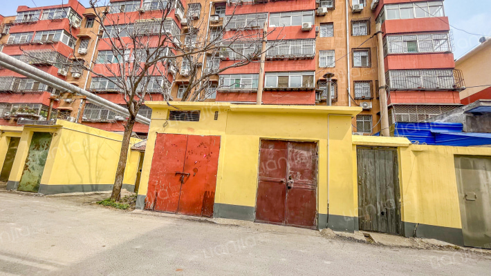 泰安市车务段宿舍外景图