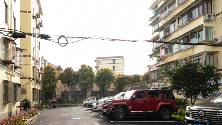 东二小区外景图