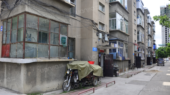 中铁十七局集团公司大同路小区外景图