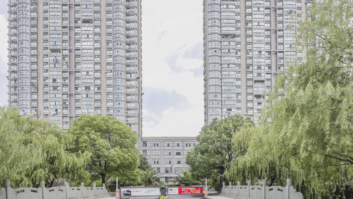 阳光新城外景图