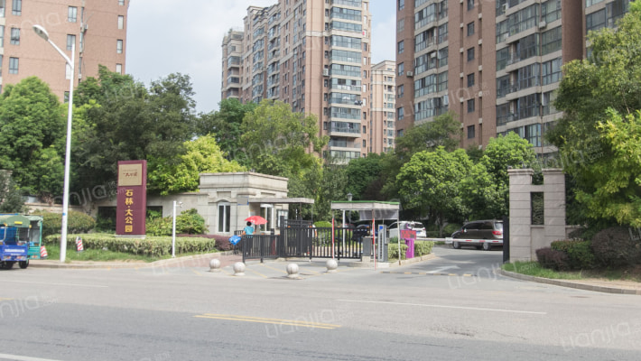 石林大公园外景图