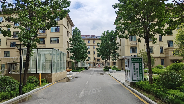 诺贝尔城外景图