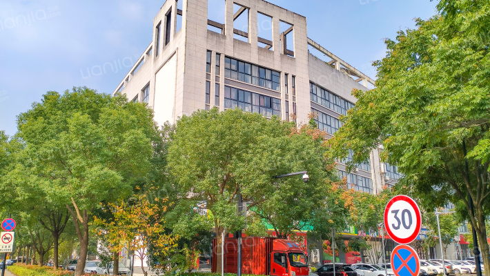 凤凰商厦外景图