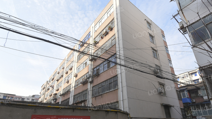 解放路71号外景图