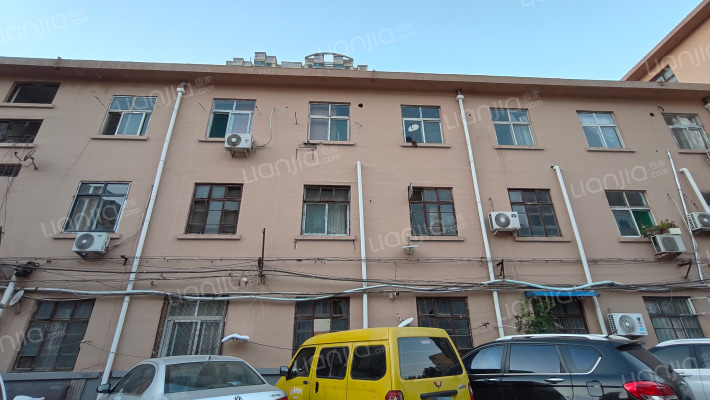 内燃机家属院外景图