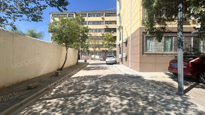 第三运输公司家属院外景图