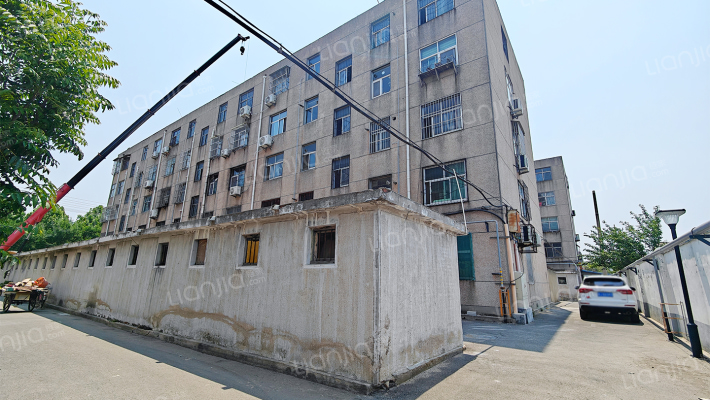 春雨小区外景图