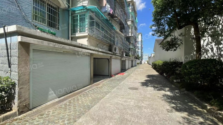 宝林公寓外景图