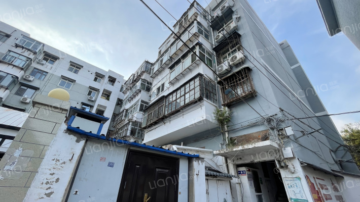 劳动路59号院外景图