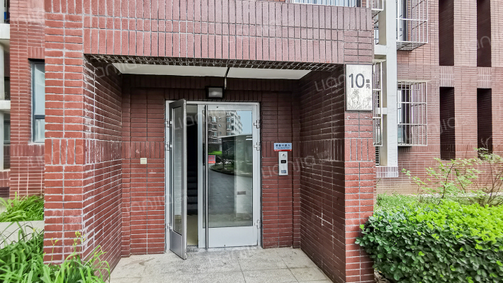 玉泉新城A区外景图