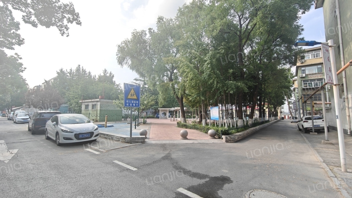 市府东一街外景图