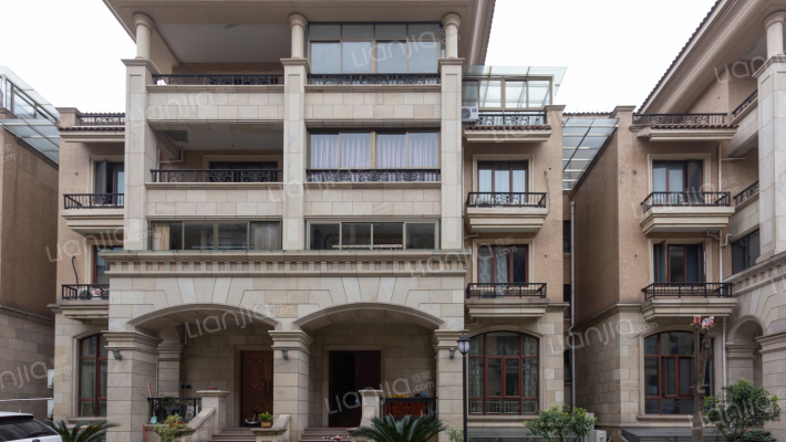 家和花园外景图