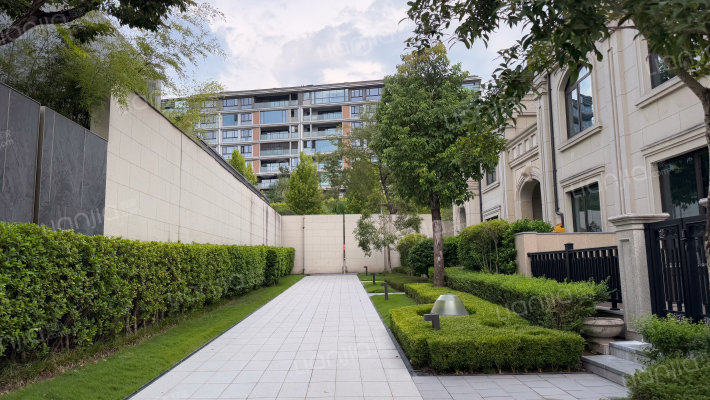 新江与城天越外景图