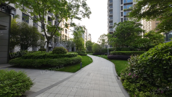 龙湖融信天琅府外景图