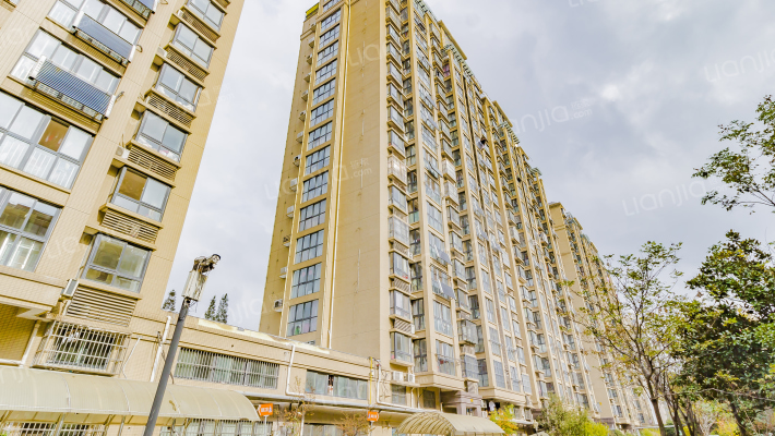 金鼎御庭外景图