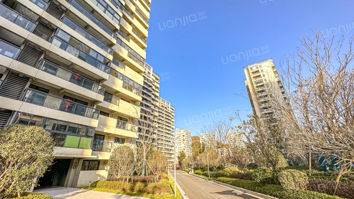 欢乐滨海外景图