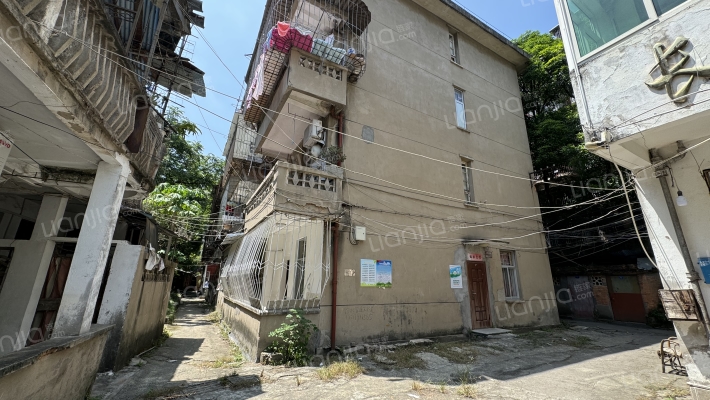 人防办宿舍外景图