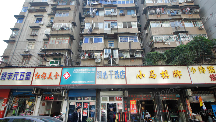 显正街92到94号外景图