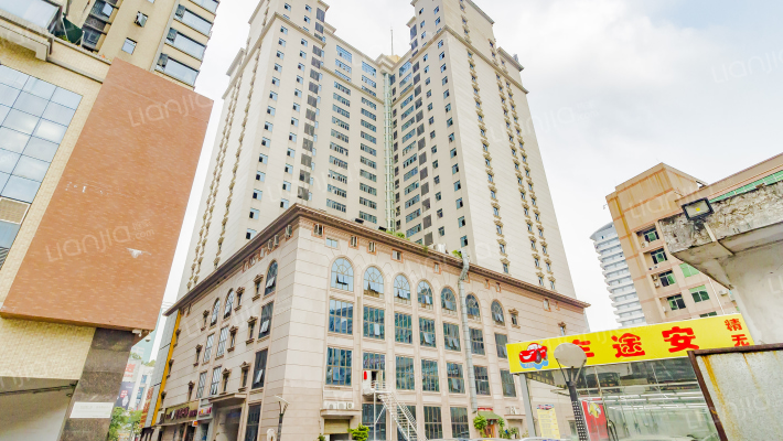 腾龙商务中心外景图