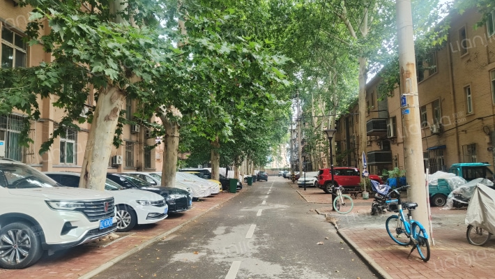 建材家属院外景图