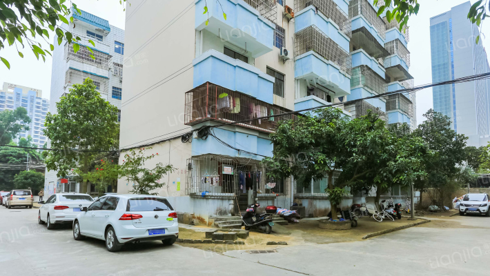 精品广场小区外景图