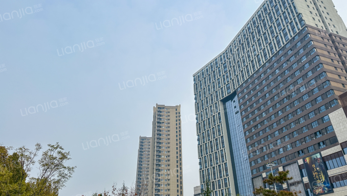 美的置业广场外景图