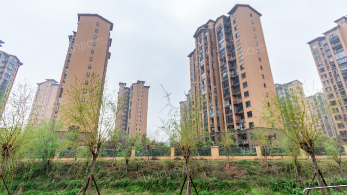 中信新城凯旋城外景图