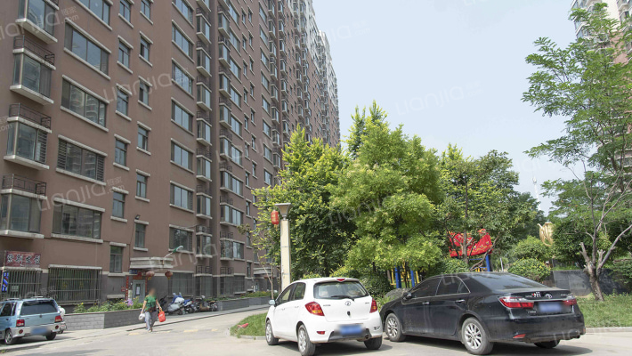 紫荆假日外景图