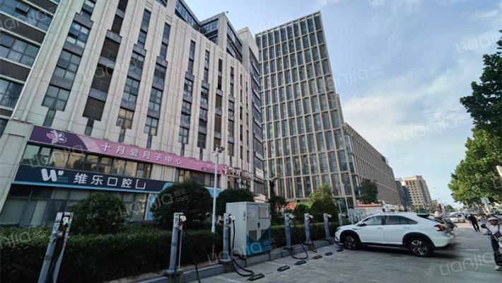 万丽国际广场外景图