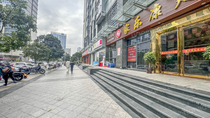 麒龙CBD中心外景图