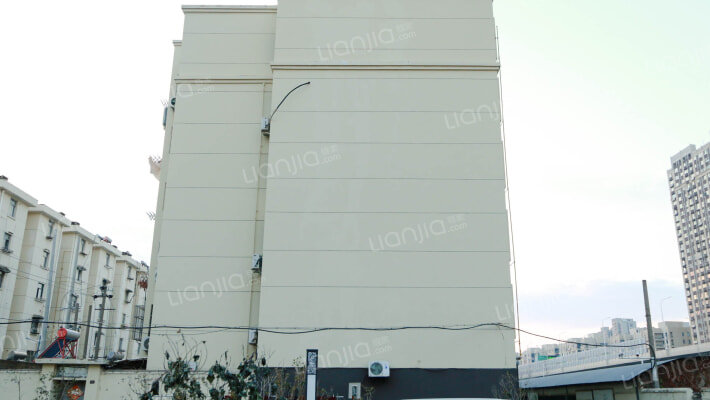 法院宿舍楼外景图