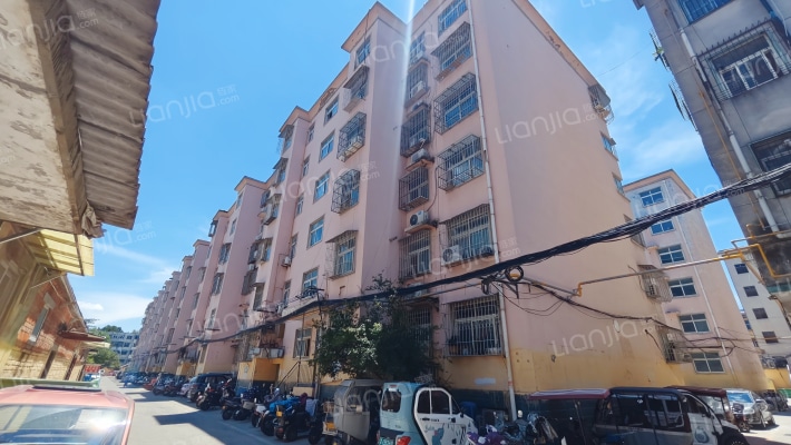 冷冻厂家属院外景图