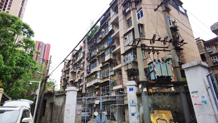 科技宿舍外景图