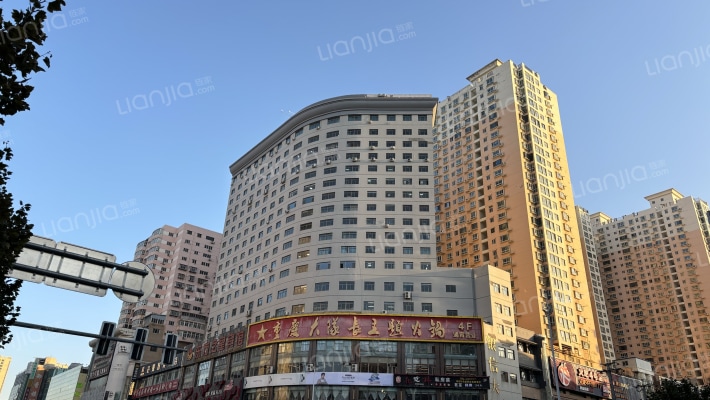 银信大厦外景图