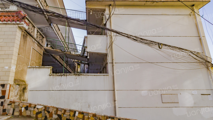 老卫校宿舍外景图