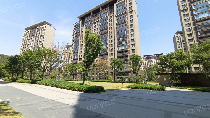 隐山观湖C区外景图