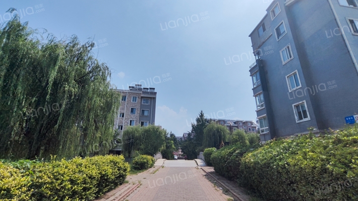 中盛秀山丽水外景图