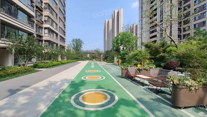 中铁龙湖宸阅府外景图