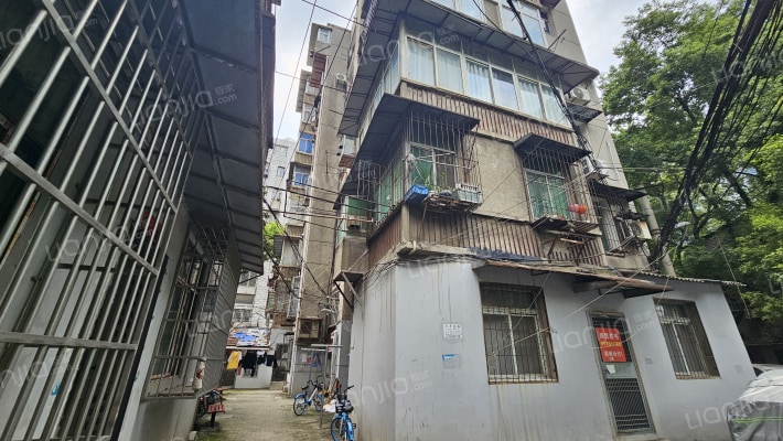 武汉市路灯管理局宿舍外景图