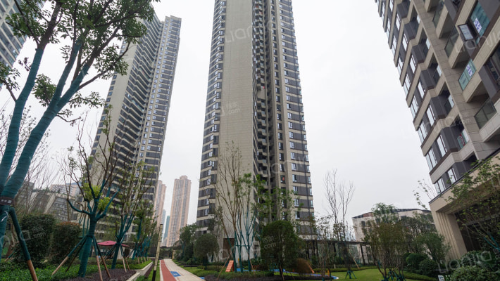 保利天汇外景图