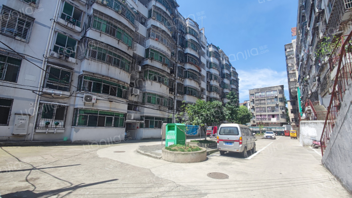 滨湖南路拆迁安置小区外景图