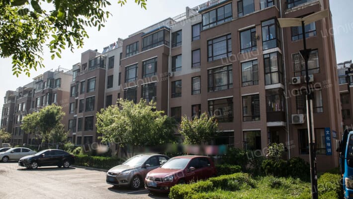 滨城南岸小区外景图