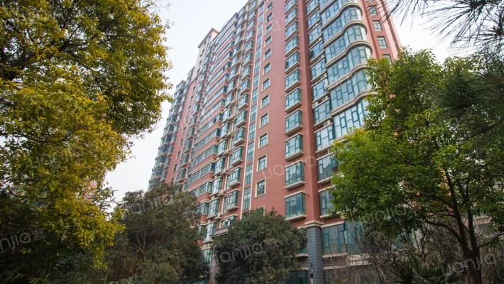 亚星盛世家园外景图