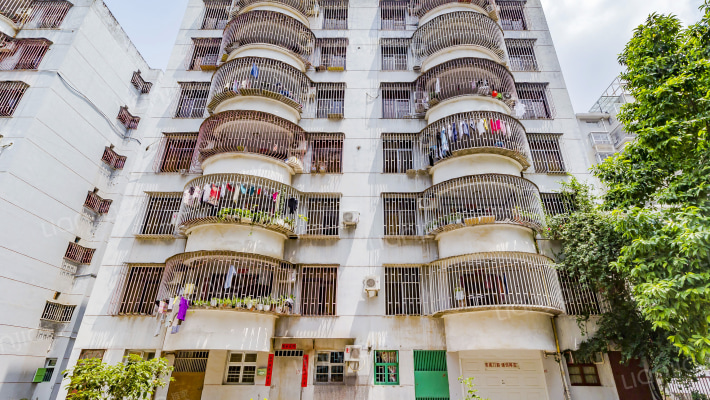 航城镇宿舍外景图