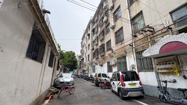 建筑设计院家属院外景图