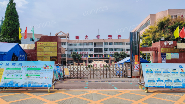 临潼区大庆路武装部外景图